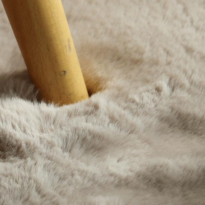 Elaina Round Area Rug