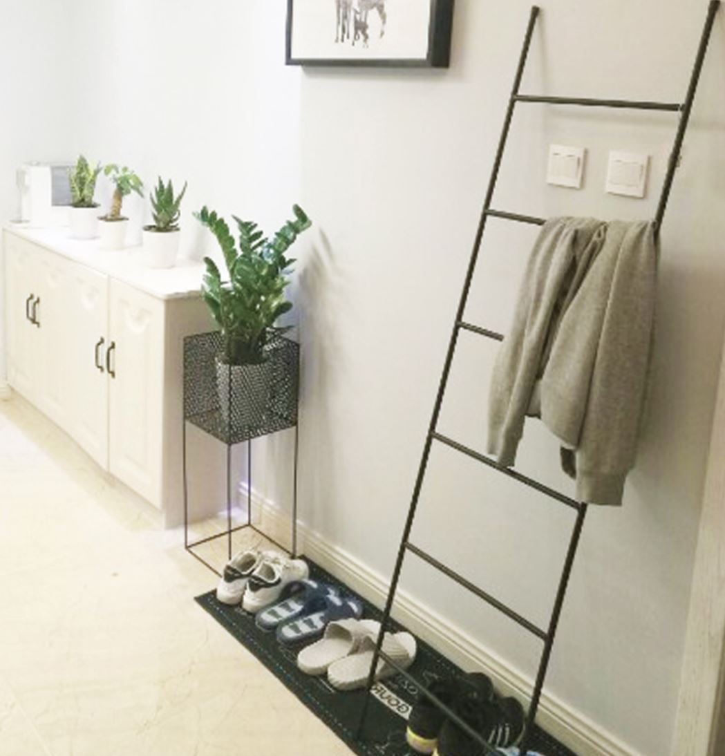 CHLOE Ladder Display Stand / Towel Rack