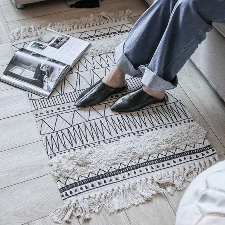 Hurst Abstract Handmade Area Rug