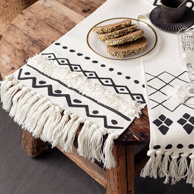 Lakeland Table Runner