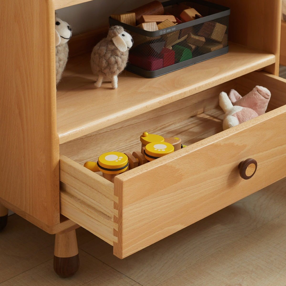 Frog Children's Bookshelf
