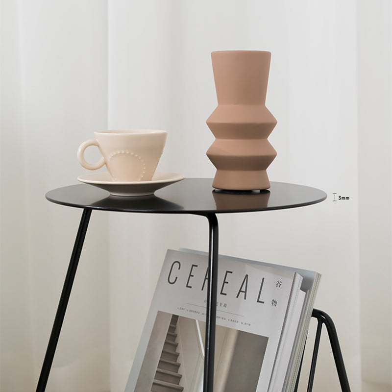 Hiliritas Iron Tray Top End Table