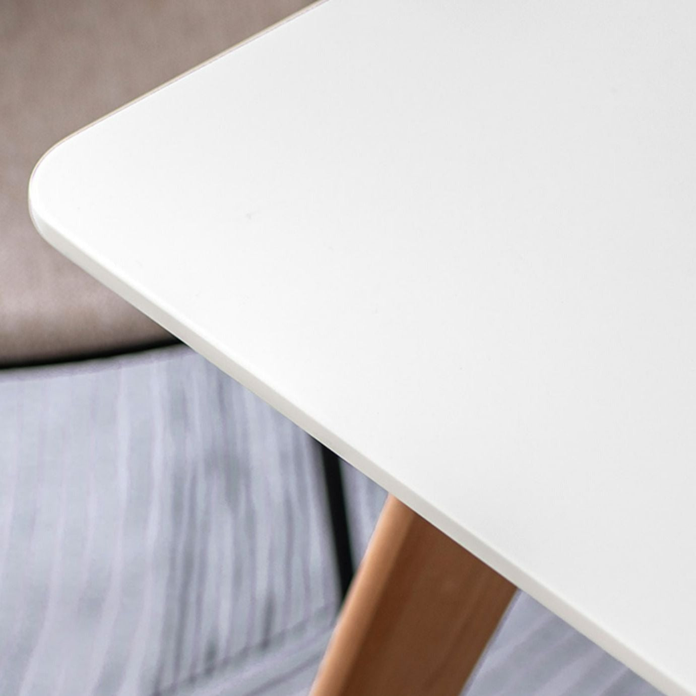 Colburn Minimalism Desk