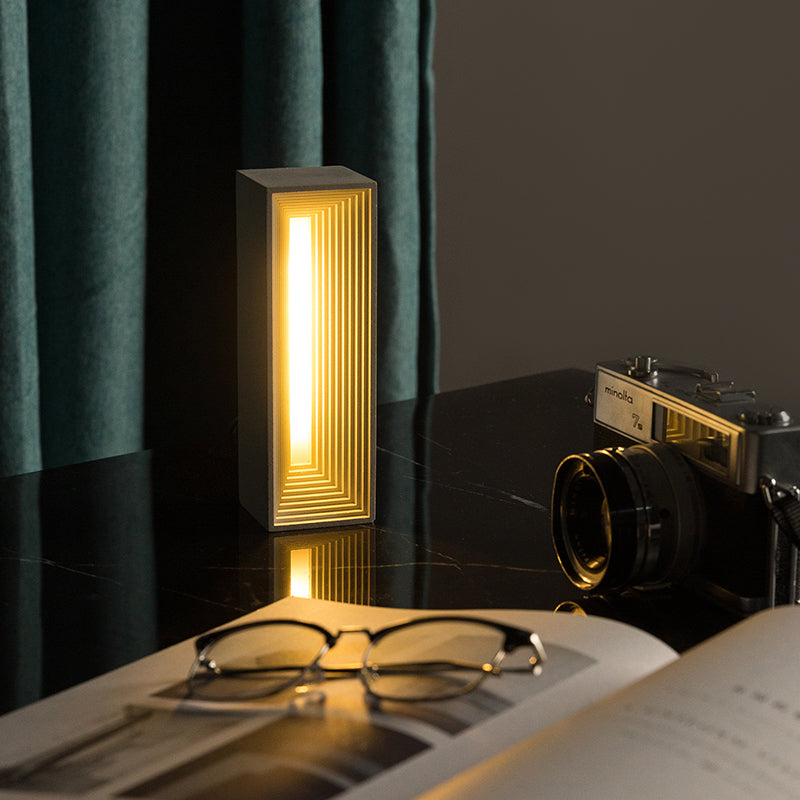 Larde Spreading Nigh Light