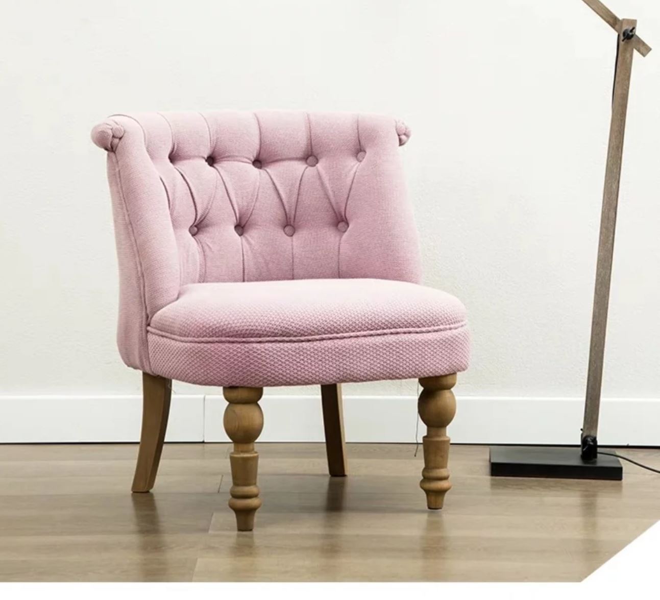 RIVOLI Victorian Velvet Armchair