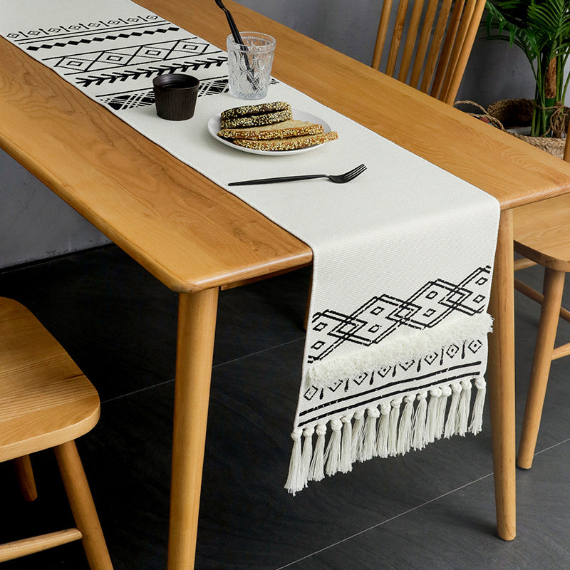 Lakeland Table Runner