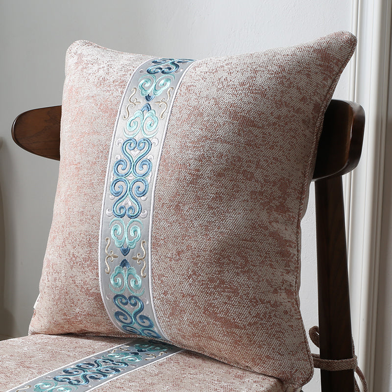 Marshaw Throw Pillars & Cover