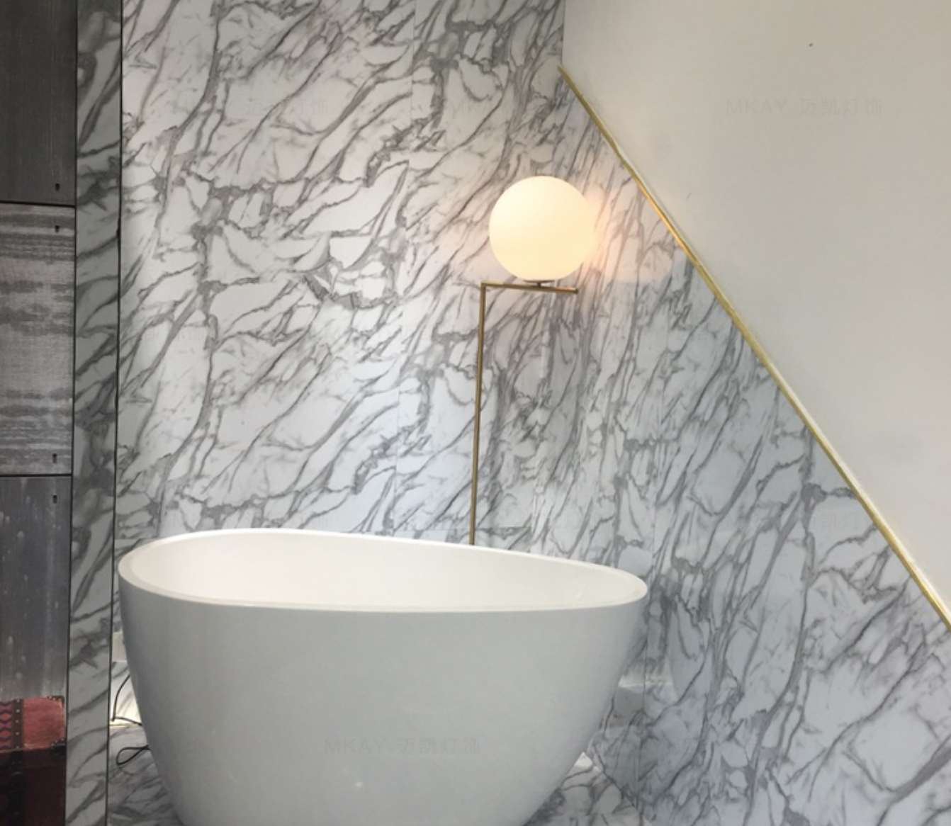 HECTOR Minimalist Round LED Standing Lamp