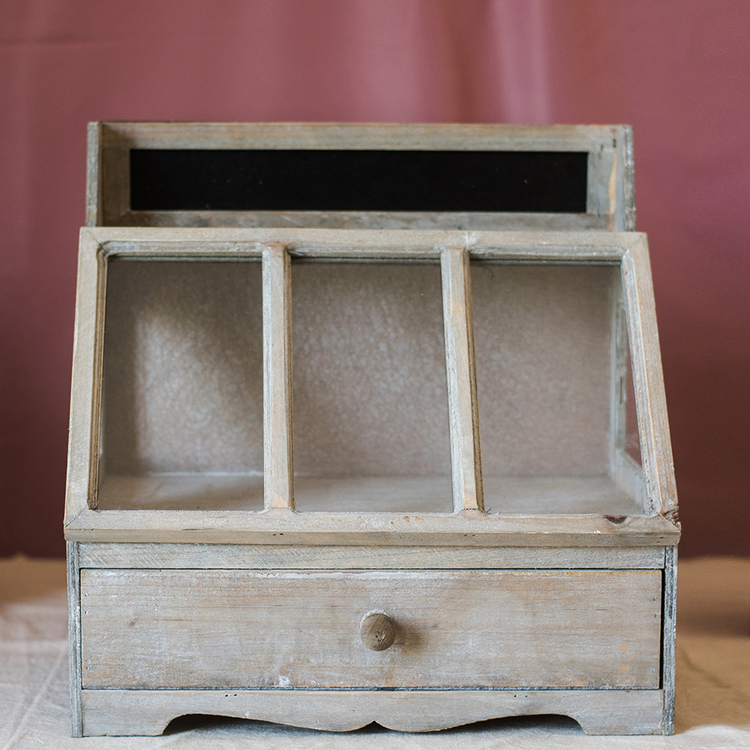 Ludie Vintage Display Box