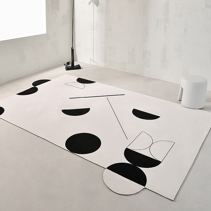 Avicia Black/White Geometric Carpet