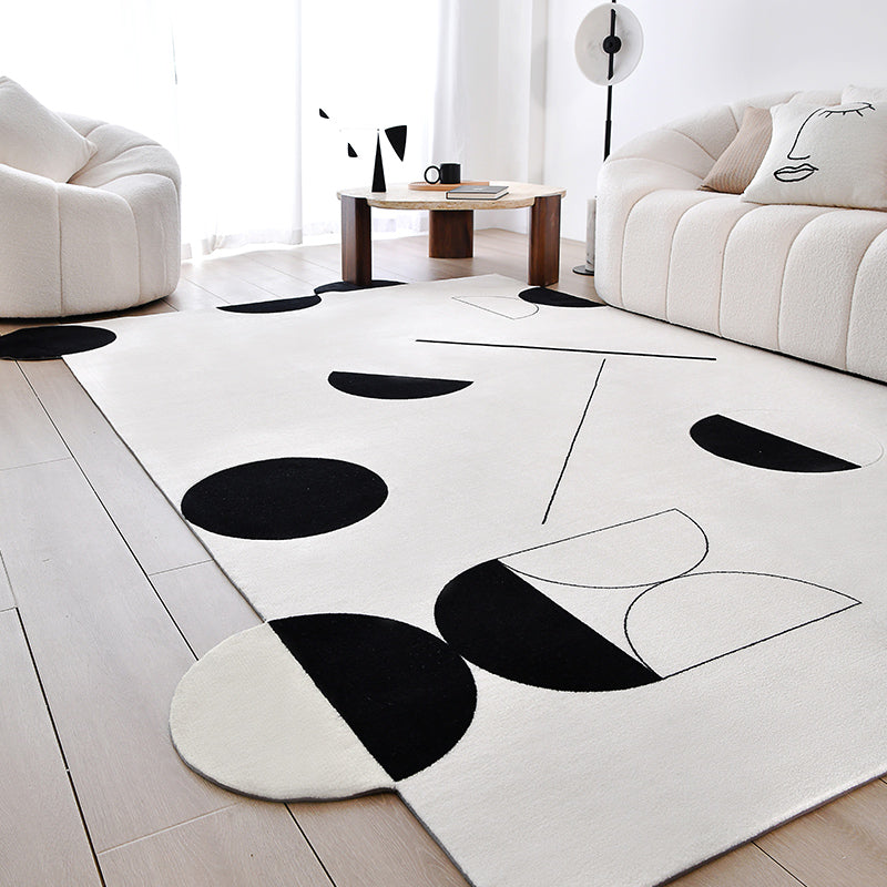 Avicia Black/White Geometric Carpet