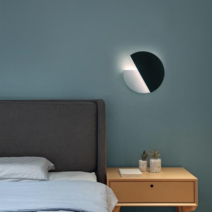 Kneeland Rotatable Wall Lamp