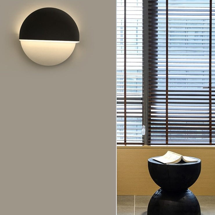 Kneeland Rotatable Wall Lamp